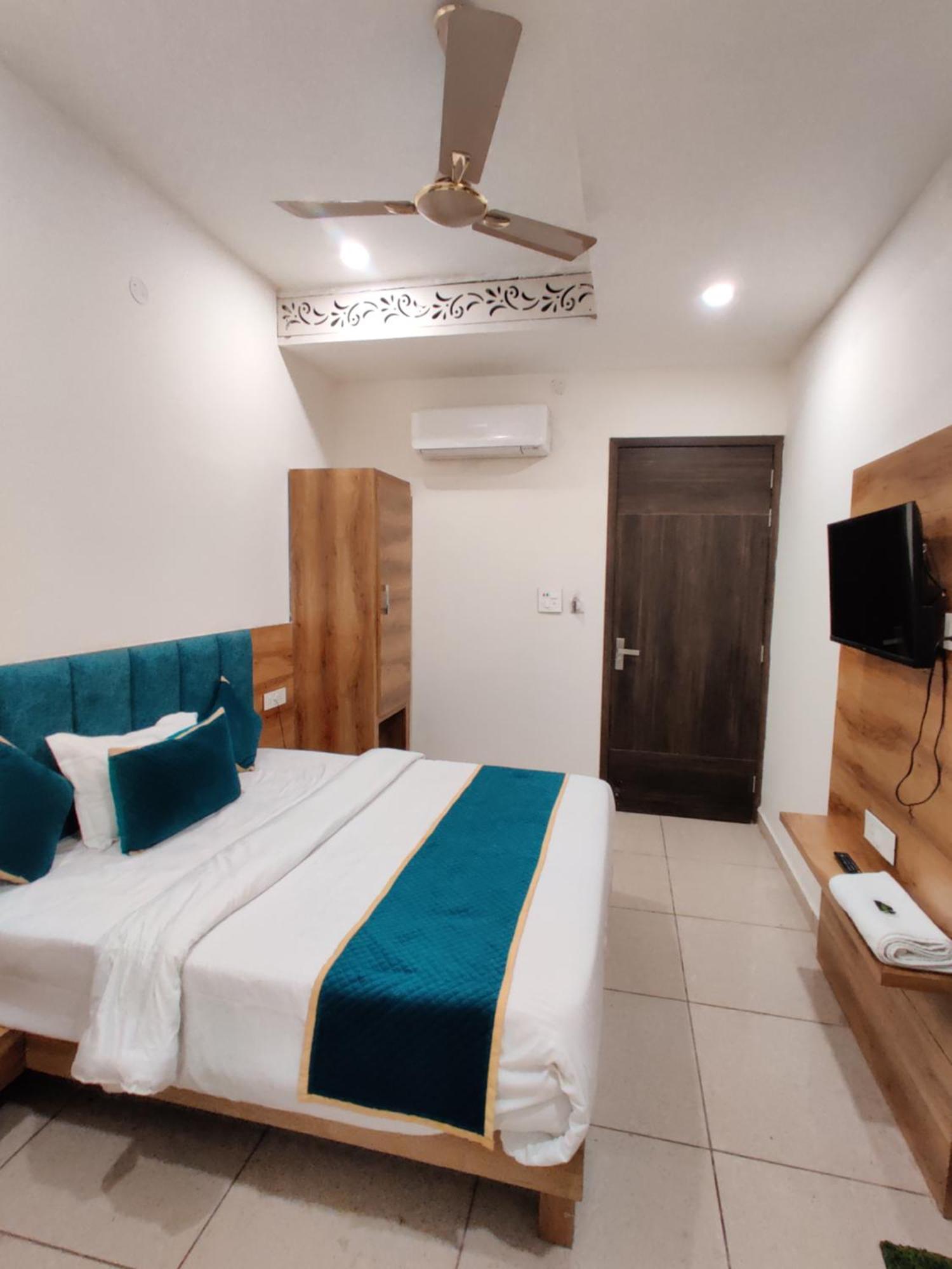 Hotel D S Inn Amritsar Ngoại thất bức ảnh