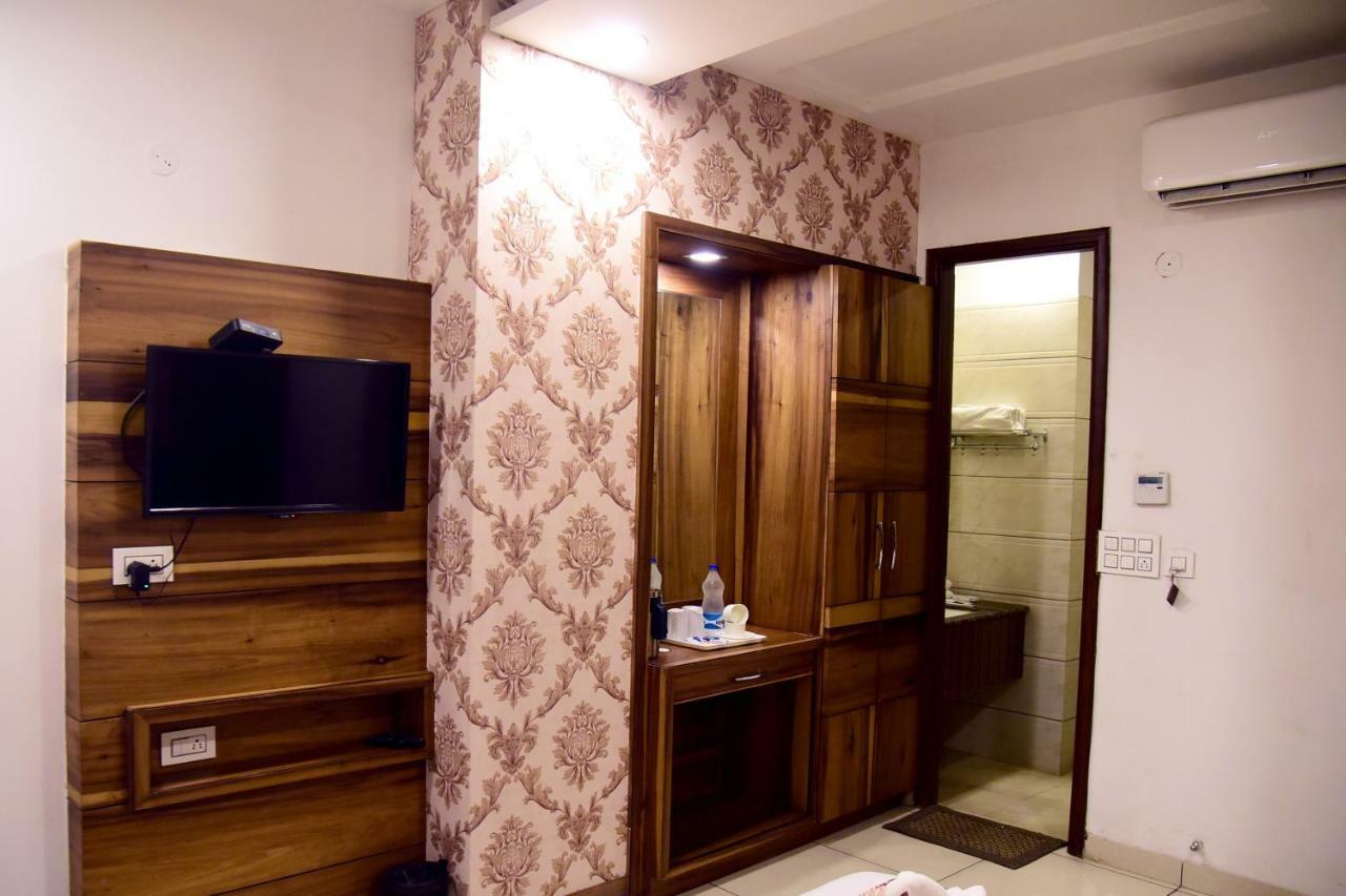 Hotel D S Inn Amritsar Ngoại thất bức ảnh