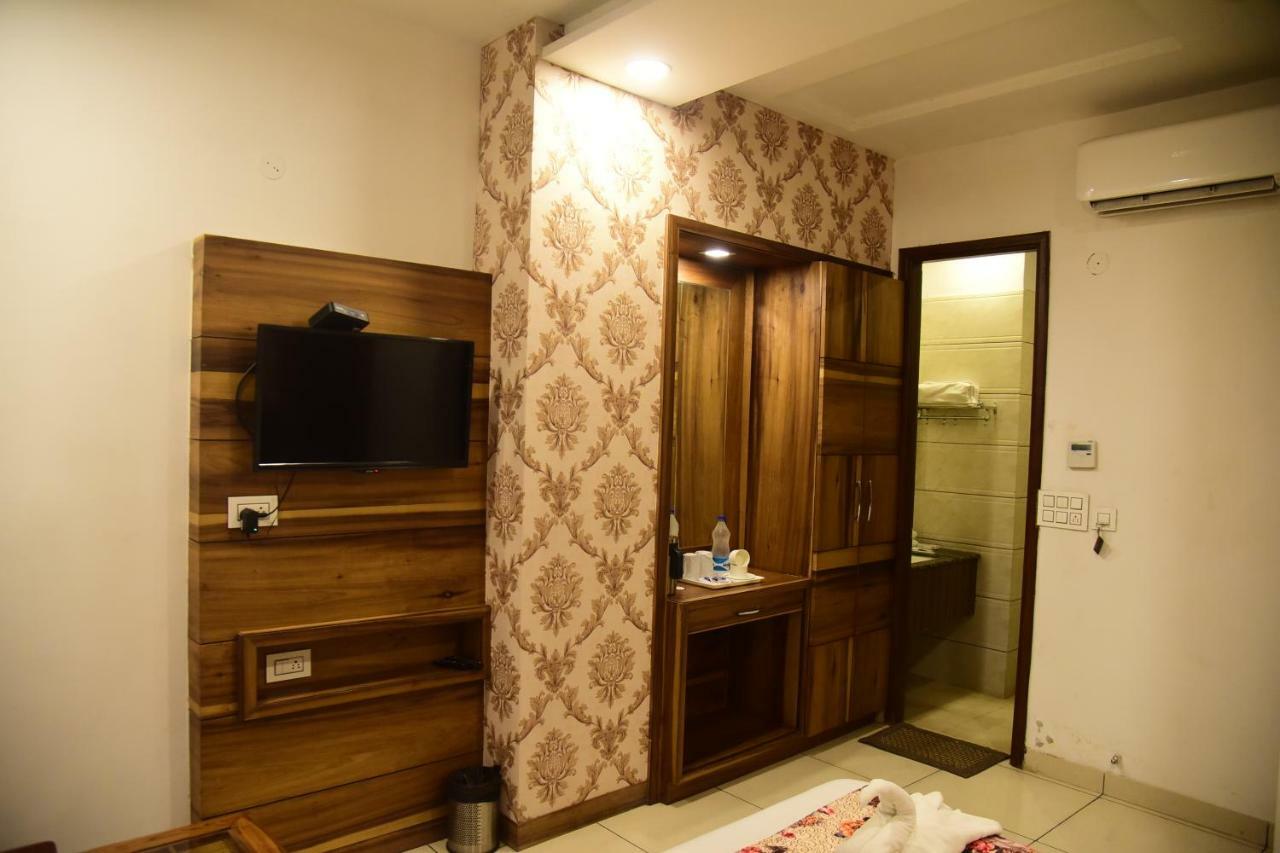 Hotel D S Inn Amritsar Ngoại thất bức ảnh