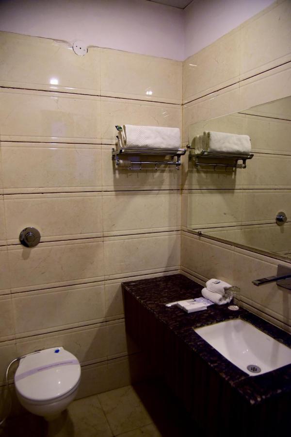 Hotel D S Inn Amritsar Ngoại thất bức ảnh